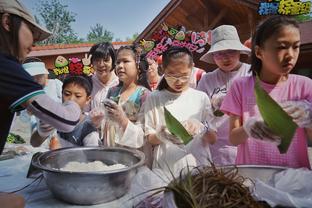 乌杜卡：我们曾有机会赢下比赛 我们在限制双探花方面做得不错